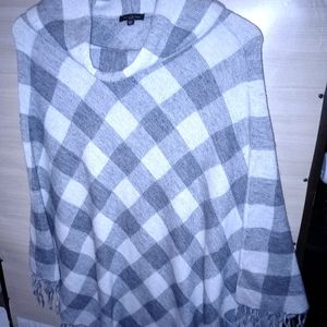 The Limited grey/white checkered shawl l/xl